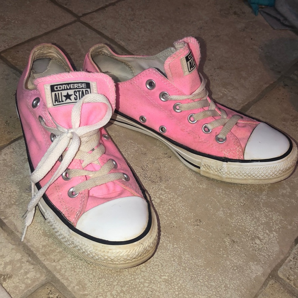 Pink converse